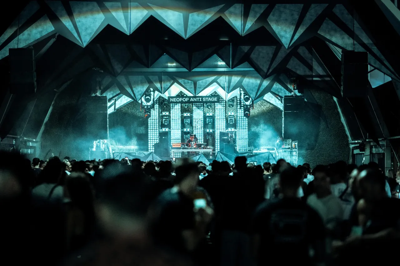 Under the Anti Stage tent on the night of 6 to 7 August 2026.