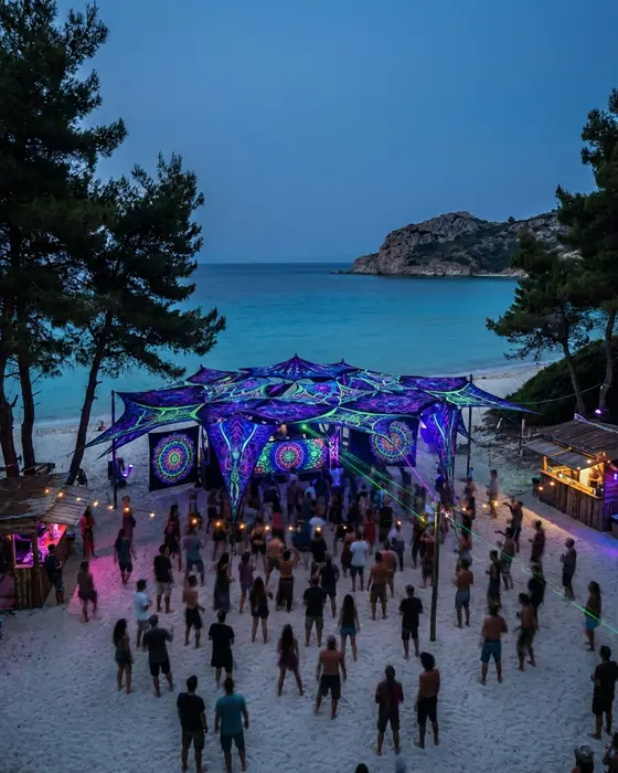 Visuel d'illustration de Free Earth Festival (Plage d'Azapiko, Sithonia (Chalcidique), Neos Marmaras, Grèce, 24 août 2026)