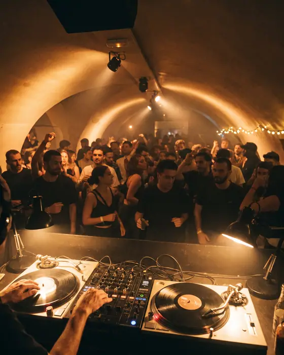 Visuel d'illustration de Legends au Rex Club (Rex Club, Paris, France, 25 octobre 2026)
